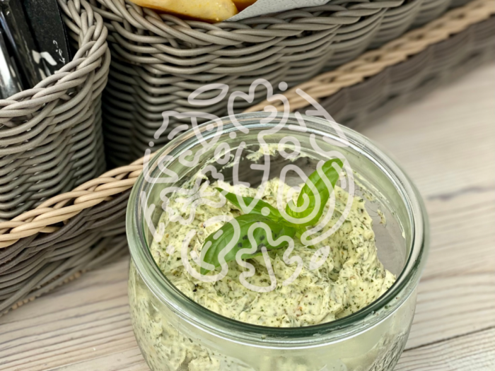 Knoblauch-Kräuter-Butter